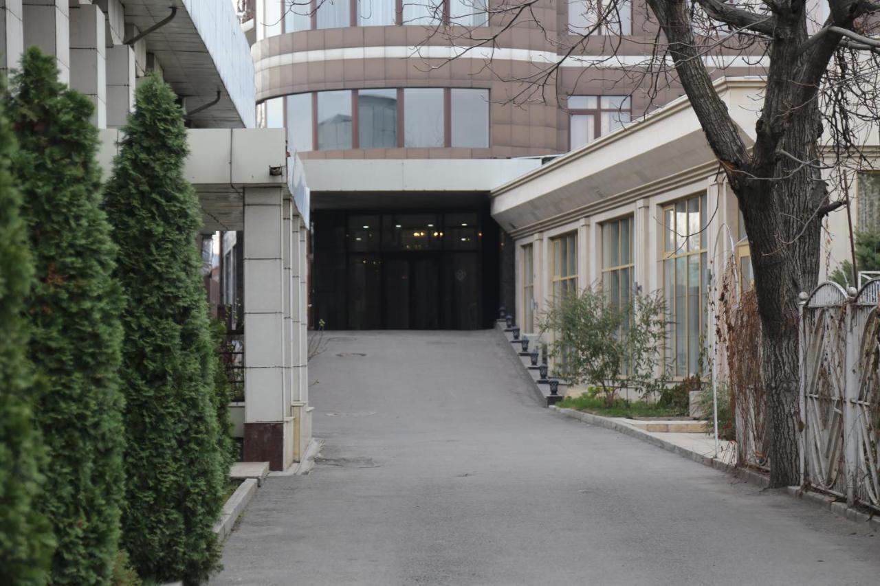 Maryotel Lebedinovka Bagian luar foto